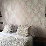 Juan Bravo Гостьовий будинок 3*