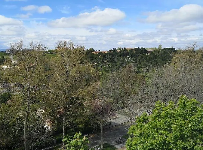 Konukevi Juan Bravo Segovia